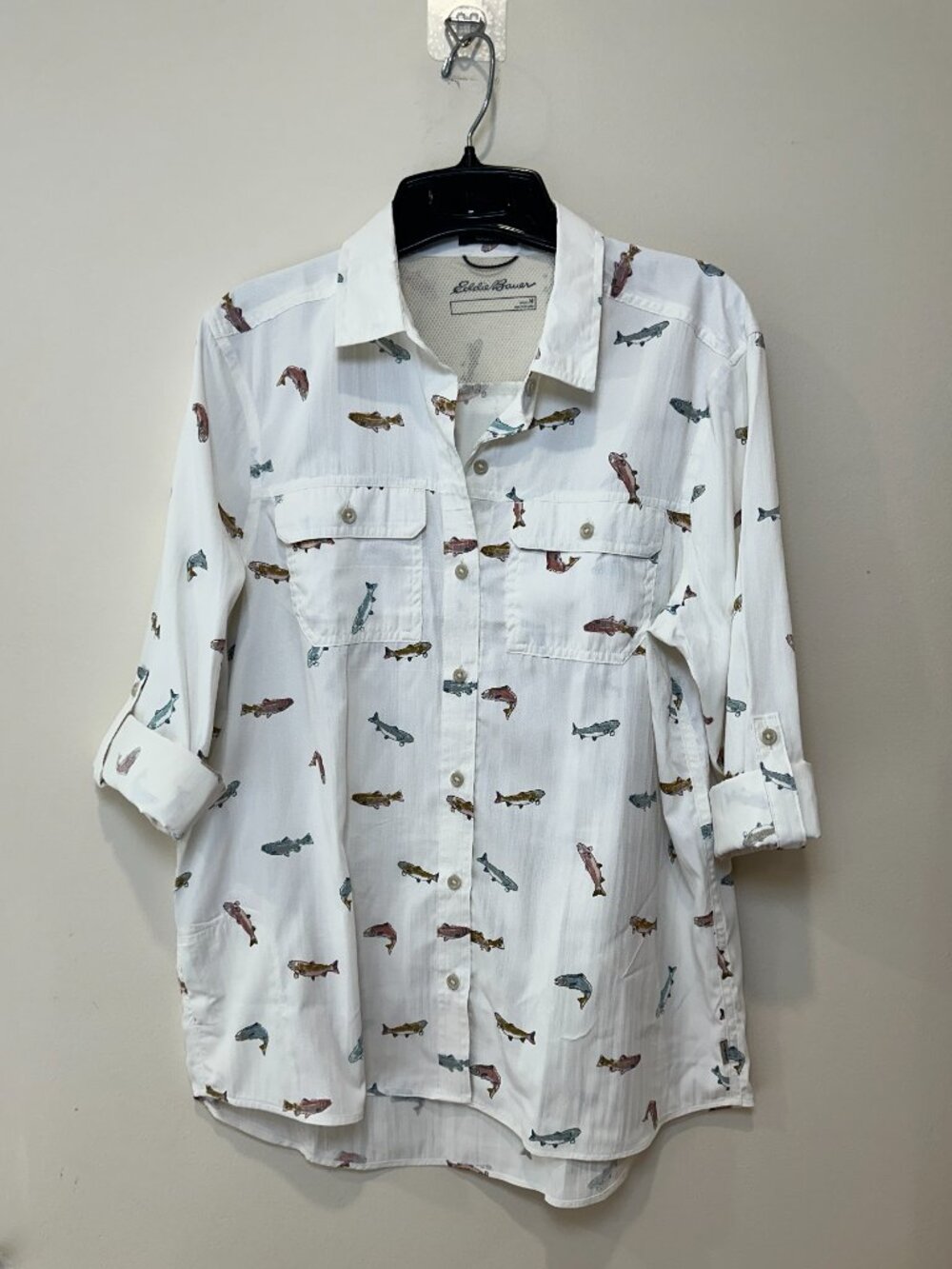 Eddie Bauer Women's Vented Fly Fishing Shirt Blouse Size Fish Pattern Size M - Picture 8 of 13